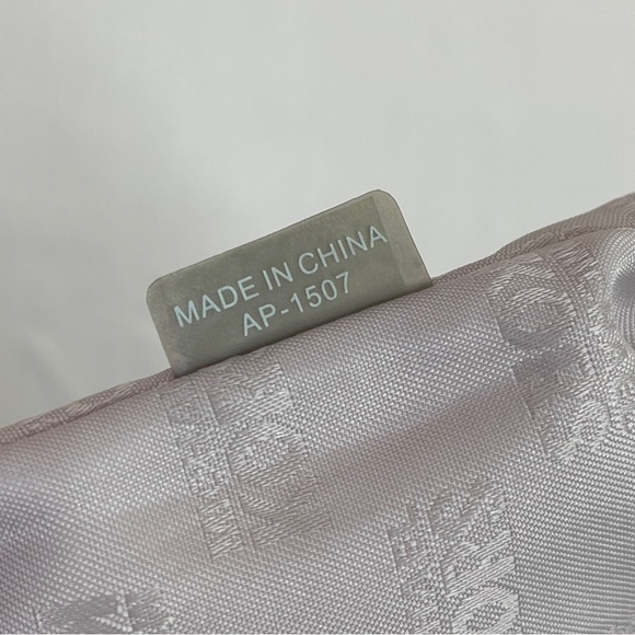 Michael Kors Women’s Small Clutch/Bag - Picture 16 of 17